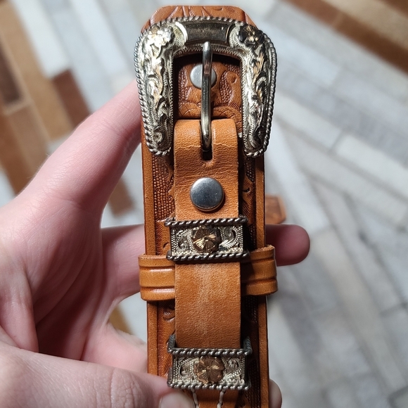 Sunset Trails Sterling/10kt. Belt with Genuine Carved Leather main image 5